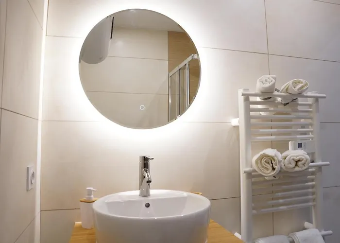 Appartement Lumineux 150 M De La Gare *